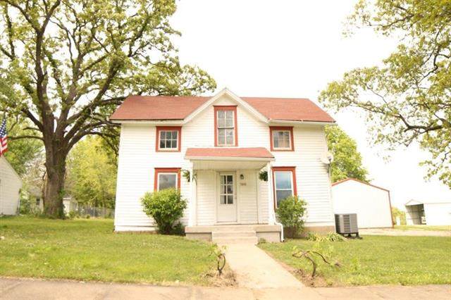 300 4th Street - Photo 1