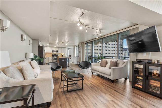 600 Admiral Boulevard - Photo 1