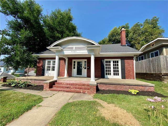 418 Noyes Boulevard - Photo 1