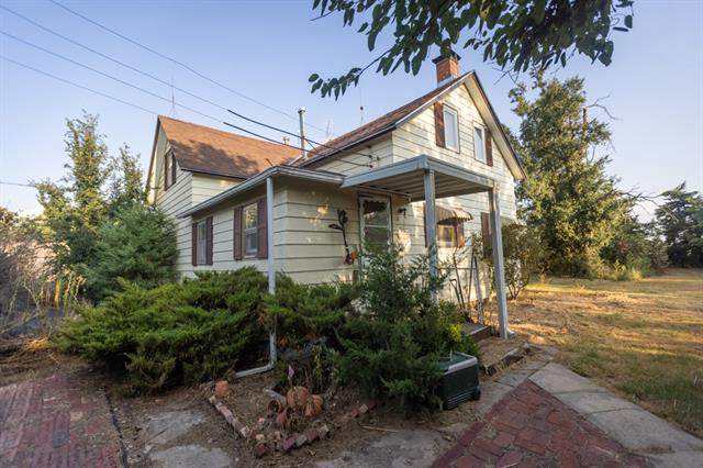2833 V Avenue - Photo 1