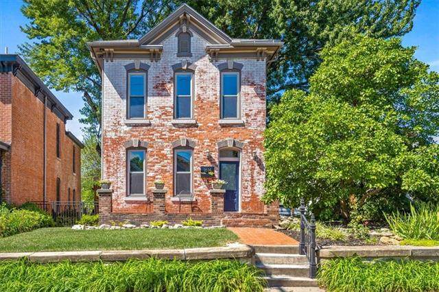 1614 Summit Street - Photo 1
