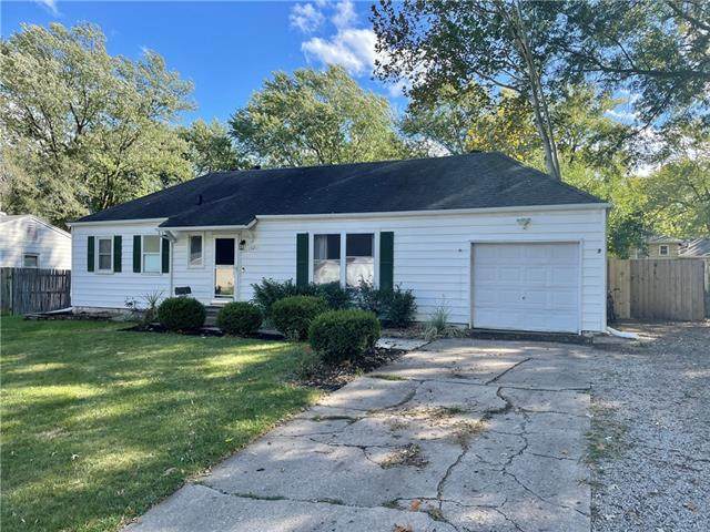 13211 Herrick Avenue - Photo 1