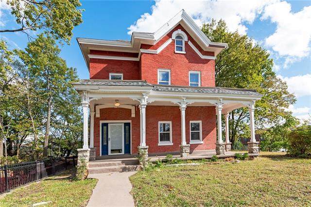 629 Tracy Avenue - Photo 1