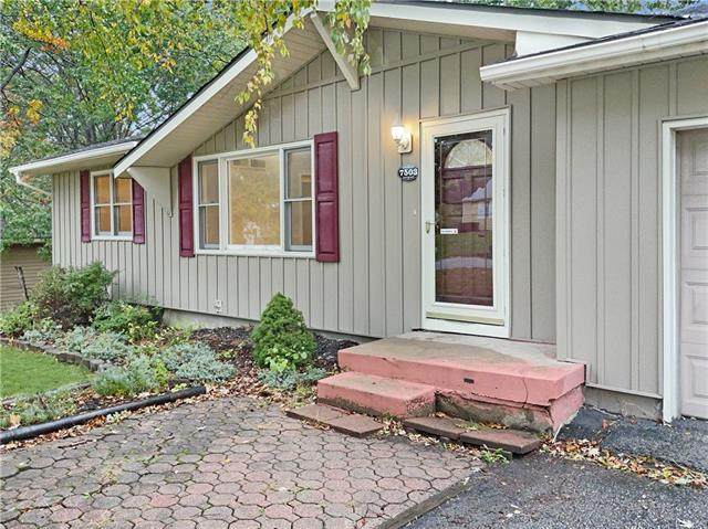 7503 Berkley Avenue - Photo 1