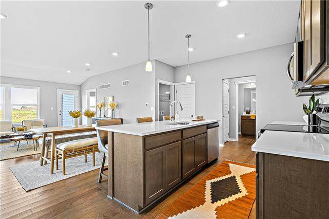12707 Burrows Street - Photo 1