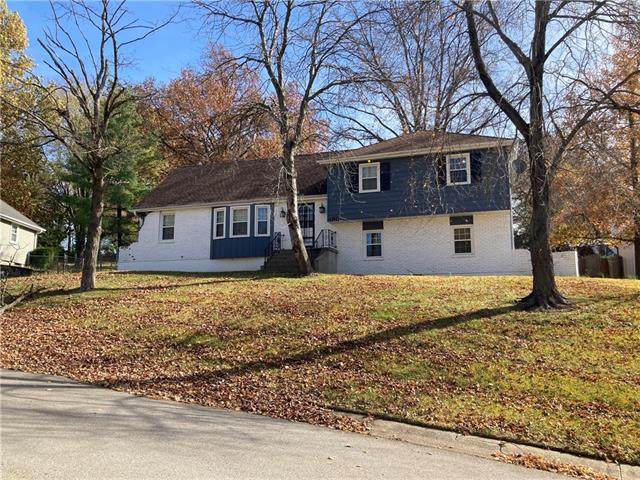 8429 Nodaway Drive - Photo 1