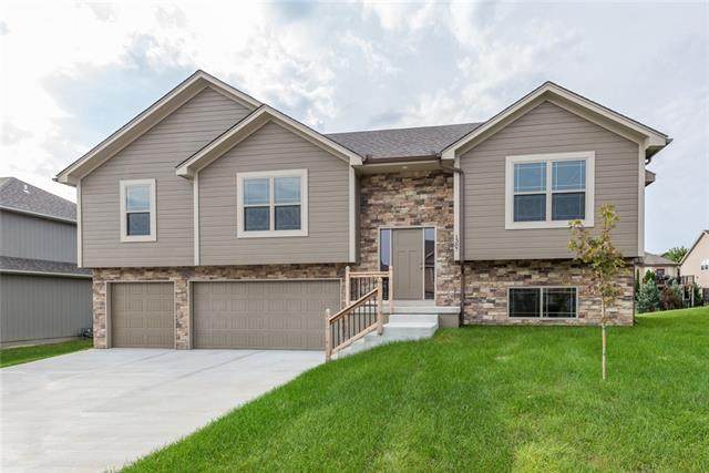 912 Lindenwood Drive - Photo 1