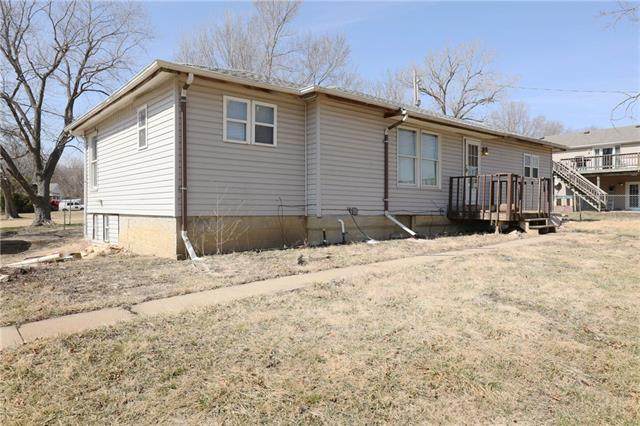 402 Adams Street - Photo 1