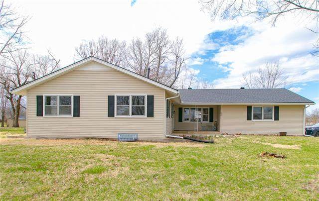 700 Clay Street - Photo 1
