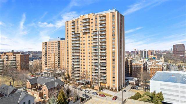 121 48th #503 Street - Photo 1