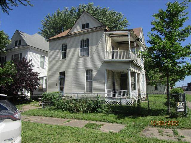 300 5th Street - Photo 1