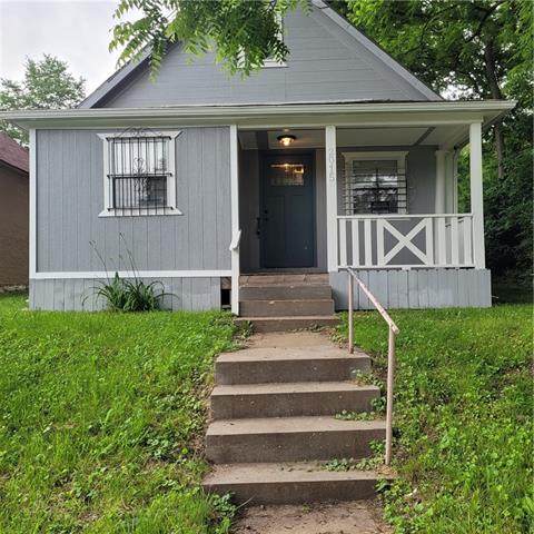 2015 Askew Avenue - Photo 1
