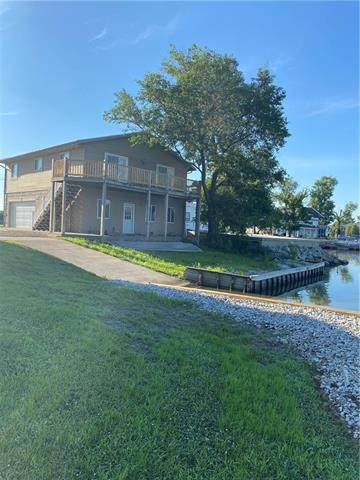 310 Lakeshore Drive - Photo 1