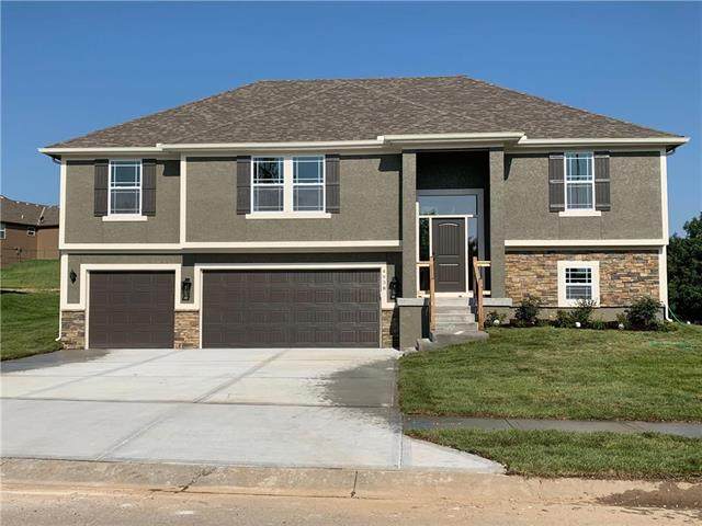 1004 Crestwood Drive - Photo 1