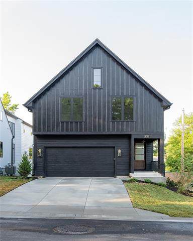 2211 48 Street - Photo 1