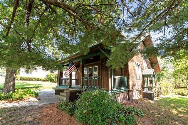 902 Elm Street - Photo 1