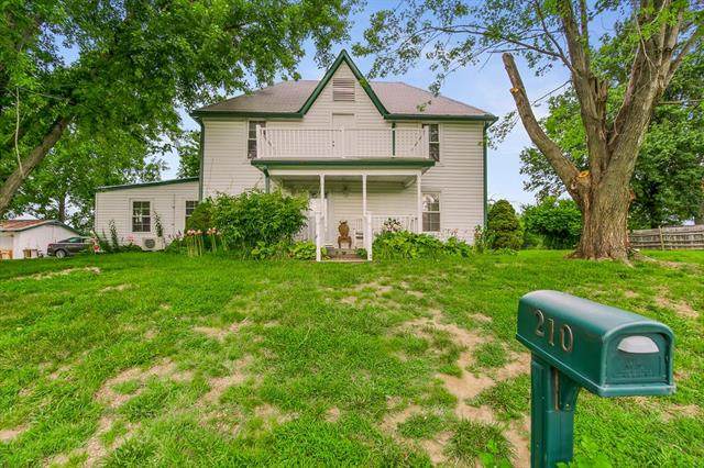 210 Santa Fe Street - Photo 1
