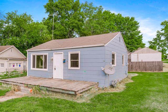 708 Chestnut Street - Photo 1