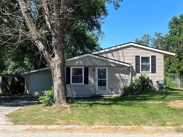 4224 Hardesty Avenue - Photo 1