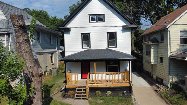 3235 Chestnut Avenue - Photo 1