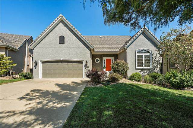 404 Greenview Court - Photo 1