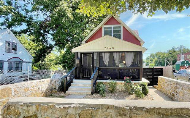 2943 Garfield Avenue - Photo 1
