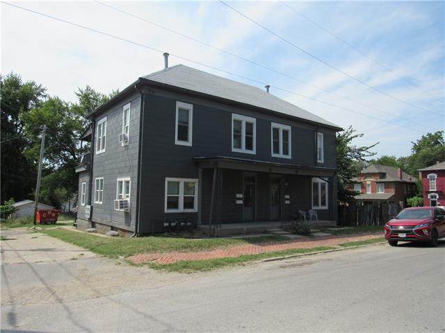 714 11th Street - Photo 1