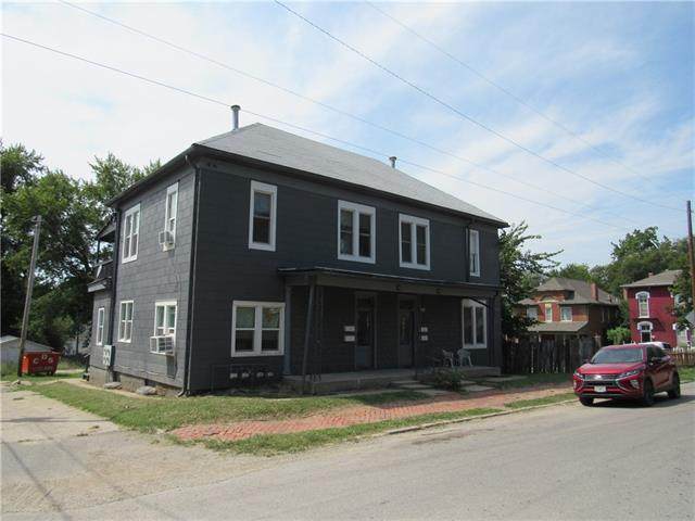 716 11th Street - Photo 1