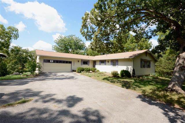 13828 Lakeshore Drive - Photo 1