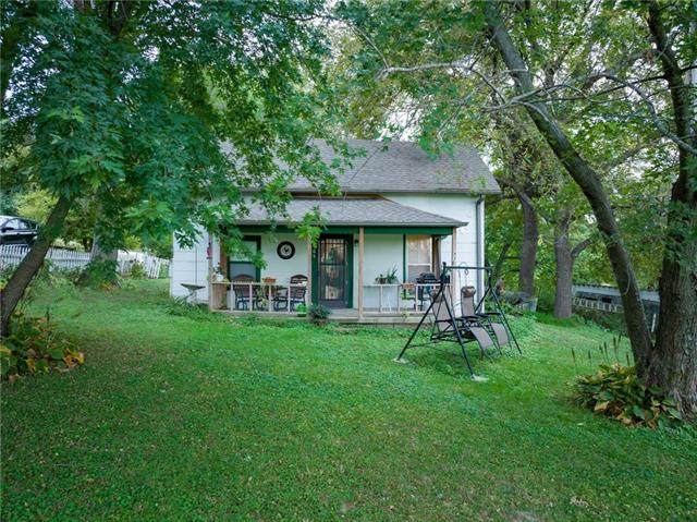 905 4th Street - Photo 1