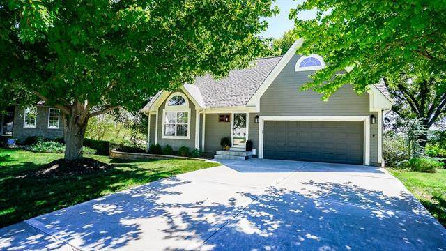 901 Howard Place - Photo 1