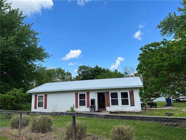 400 Walnut Street - Photo 1