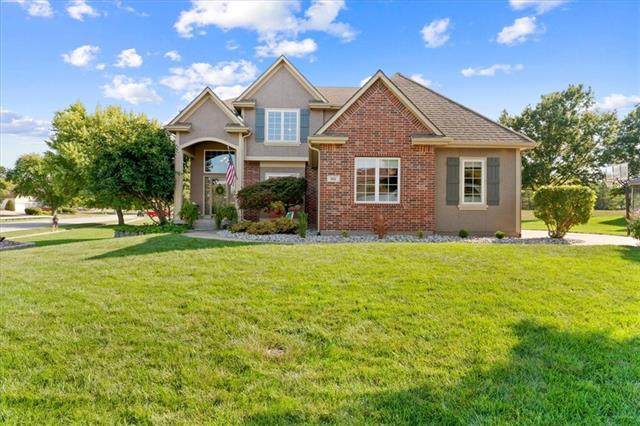 901 Drake Drive - Photo 1