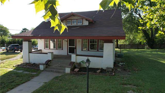 915 9th Street - Photo 1