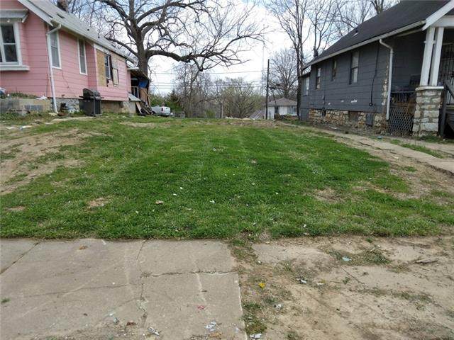 2025 Spruce Avenue - Photo 1