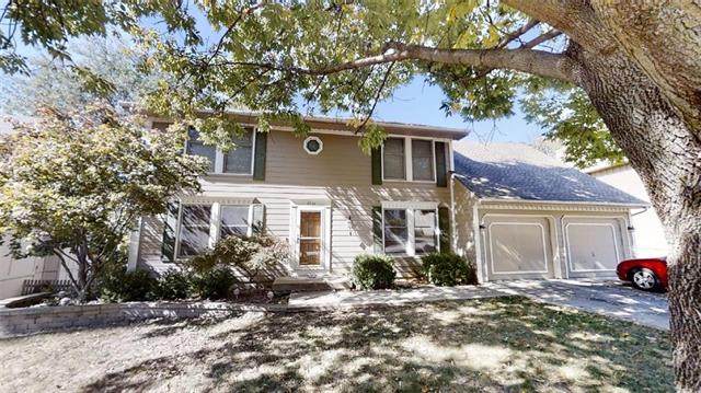 8714 Troost Avenue - Photo 1