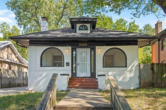 5429 Garfield Avenue - Photo 1