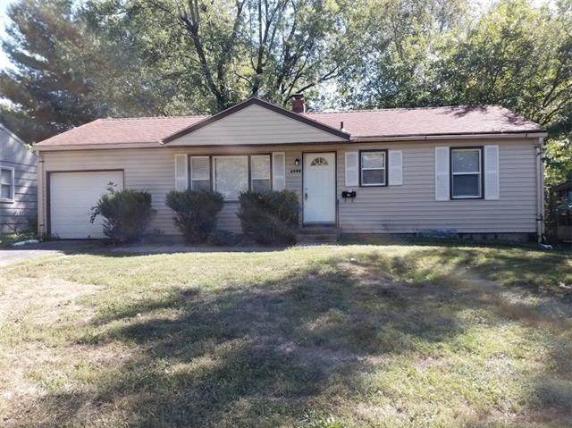 8905 72nd Street - Photo 1