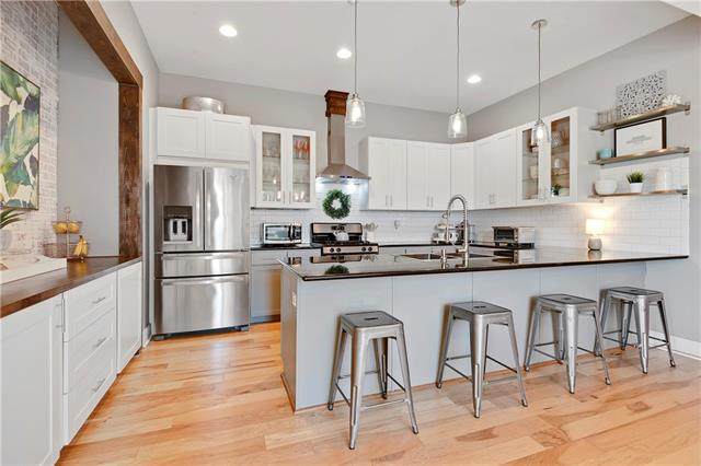 731 16th Street - Photo 1