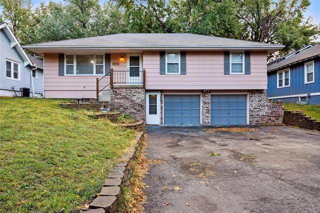 3923 Chaumiere Road - Photo 1