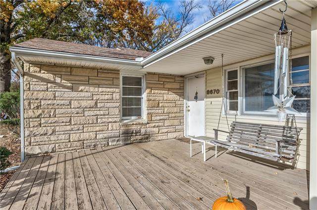 8670 Thorpe Street - Photo 1