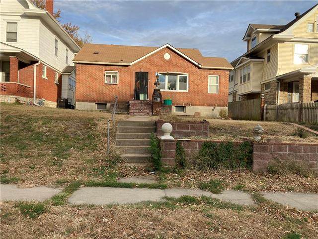 205 Jackson Avenue - Photo 1