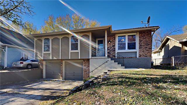 1322 Hocker Avenue - Photo 1