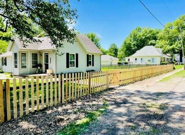112 Lincoln Street - Photo 1