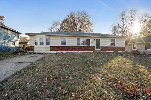 8613 84th Terrace - Photo 1