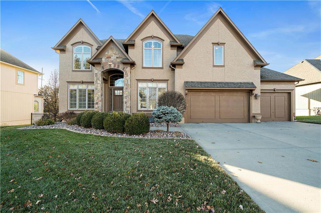 8816 Oxford Avenue - Photo 1