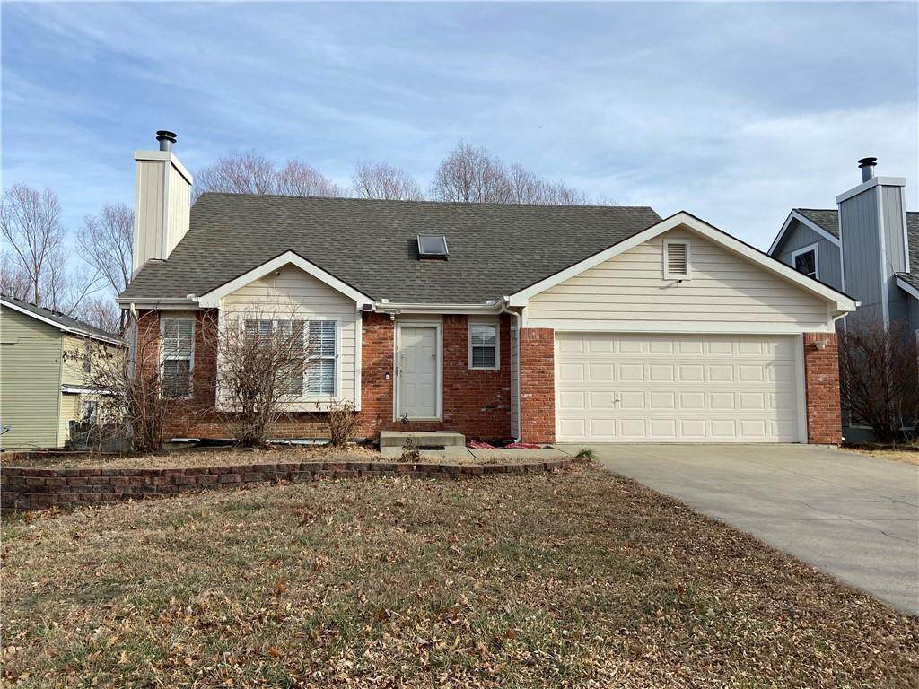 904 Congressional Drive - Photo 1