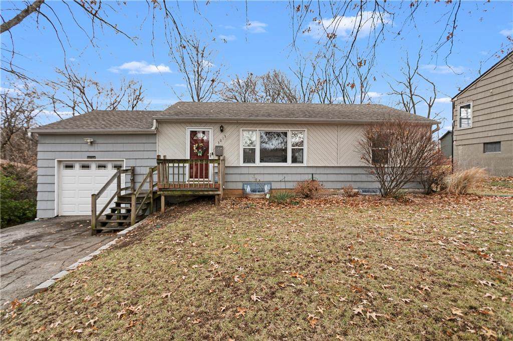 3015 46TH Street - Photo 1