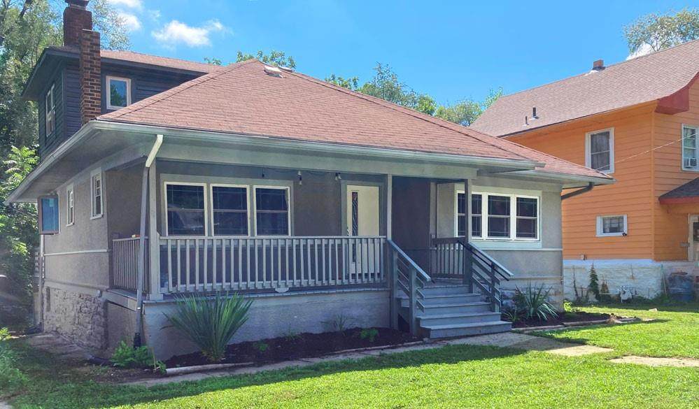 5825 Woodland Avenue - Photo 1