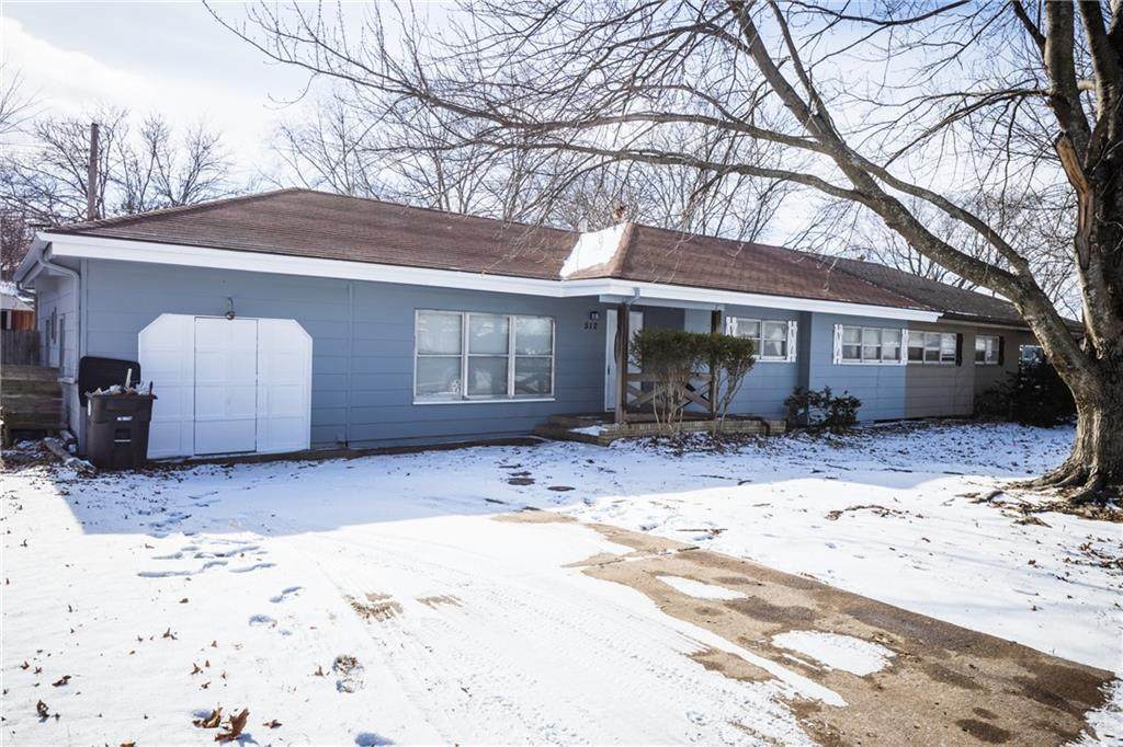 512 Sagebrush Lane - Photo 1